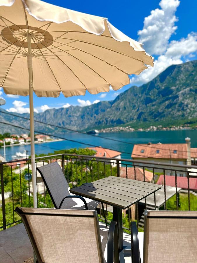 Apartments Lobov Kotor Bagian luar foto