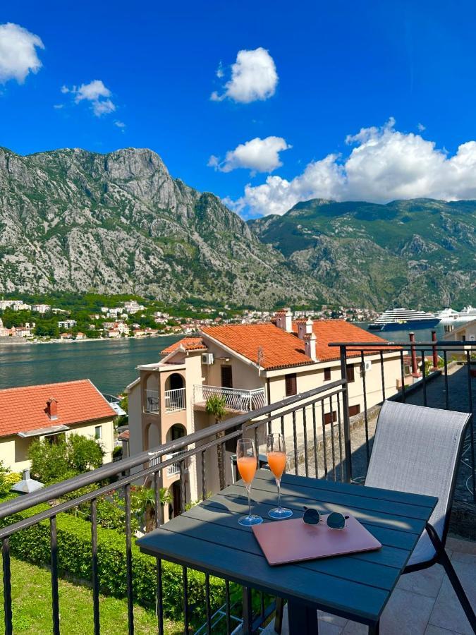 Apartments Lobov Kotor Bagian luar foto